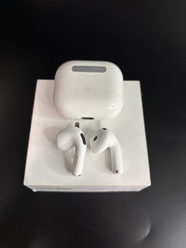 Наушники Apple 4