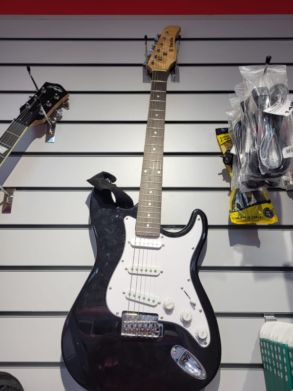 Электрогитара Terris .