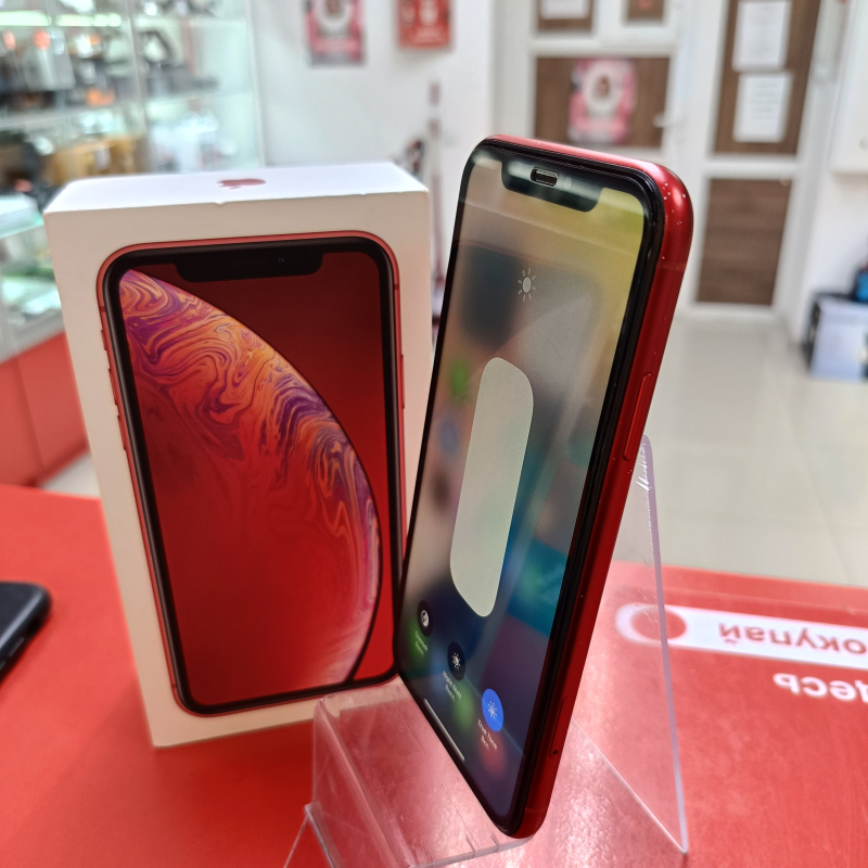 Мобильный телефон Apple iPhone XR