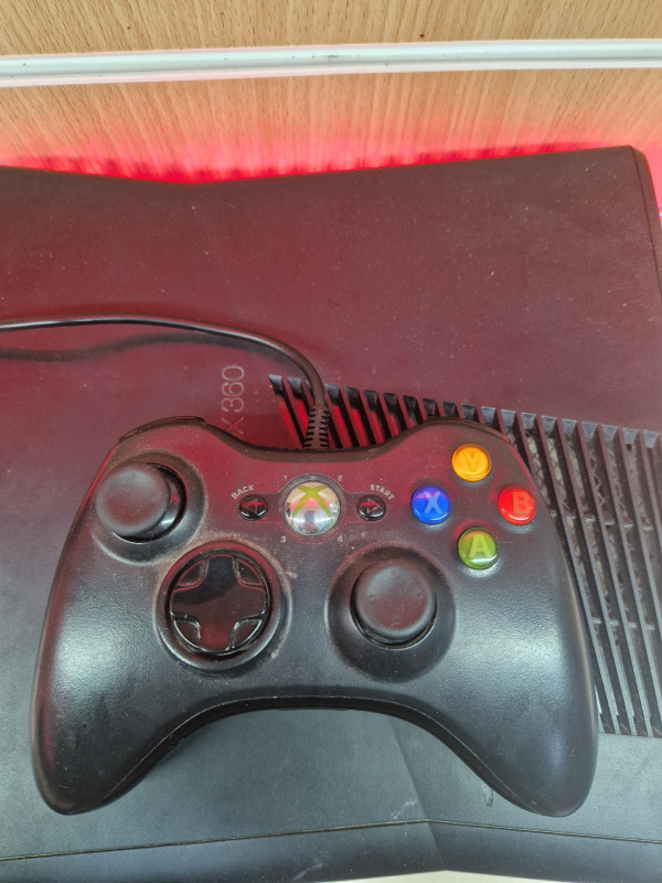 Игровая приставка Xbox Xbox360