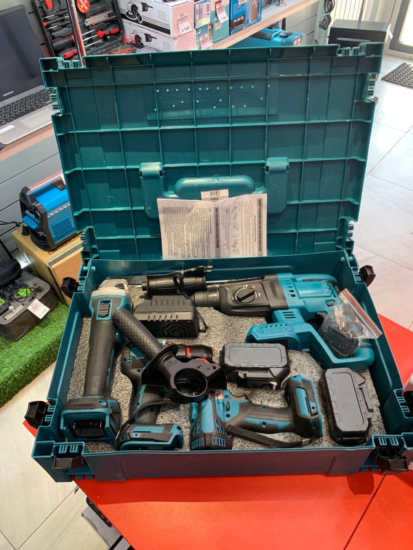 Набор инструментов Makita 4 в 1 (реп)