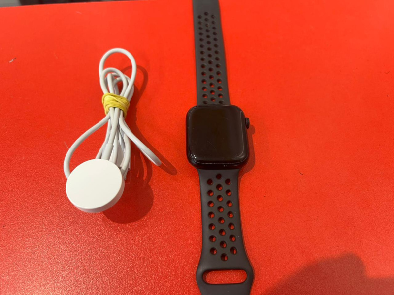 Часы смарт Apple Series 7 - 45 mm