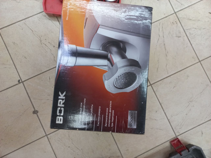 Мясорубка  BORK M500