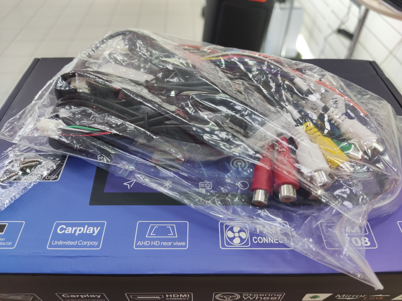 Автомагнитола  9 4/64 Qled