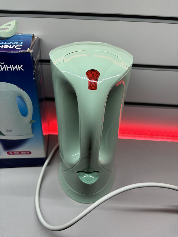 Электрический чайник Delta DL-1020
