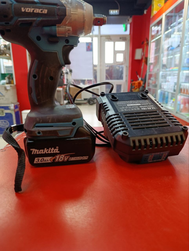 Гайковерт Makita 1