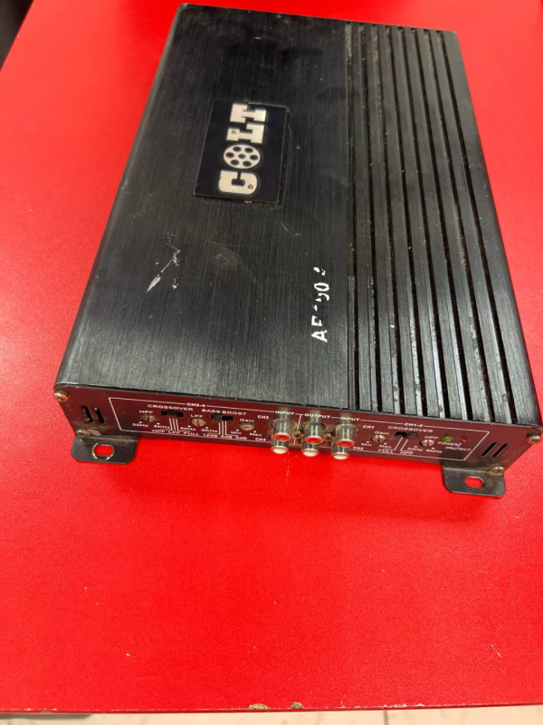 Усилитель Colt AR-100.4