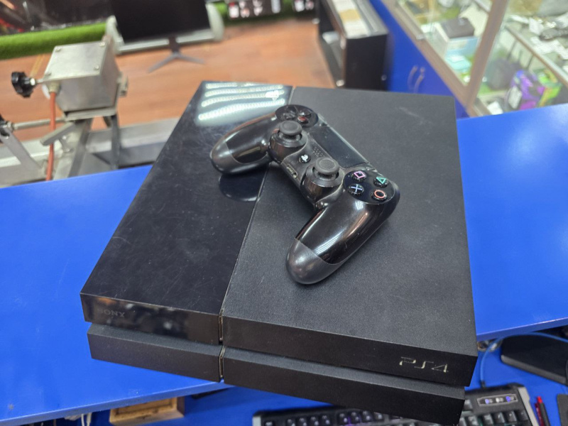 Игровая приставка PlayStation 4 FAT