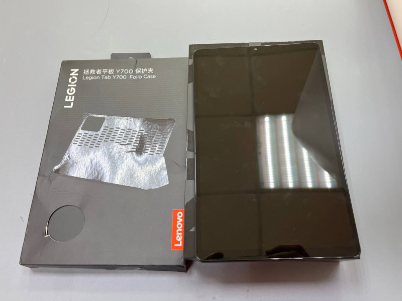 Планшет Lenovo Legion Y700