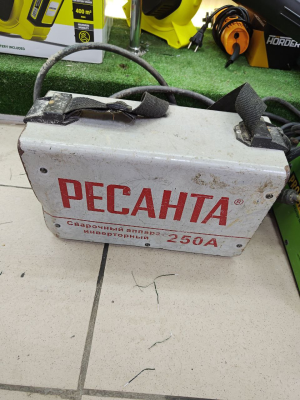 Сварочный аппарат - инвертор ММА Ресанта САИ 250