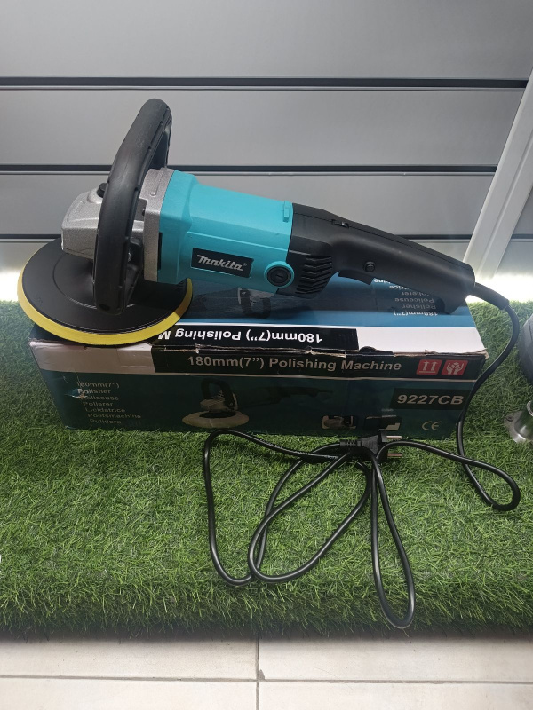 Шлифмашинка Makita GB7227