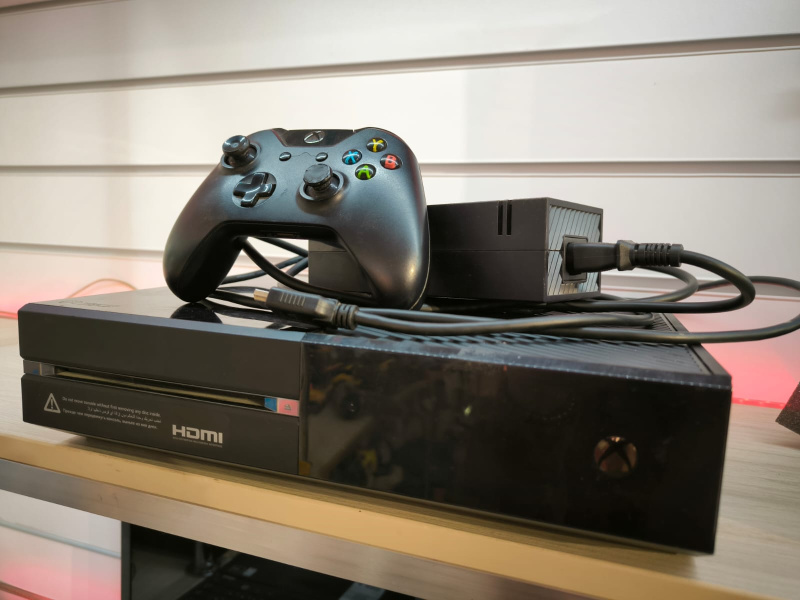 Игровая приставка Xbox One