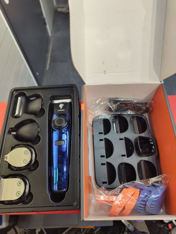 Машинка для стрижки волос  5 в1 Leonord Perfect