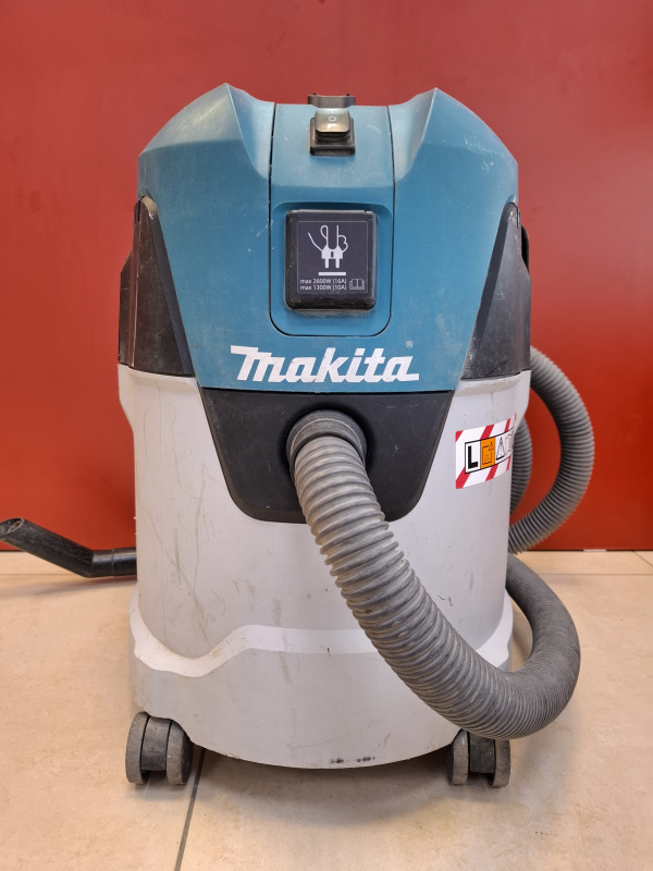 Промышленный пылесос Makita VC2512L