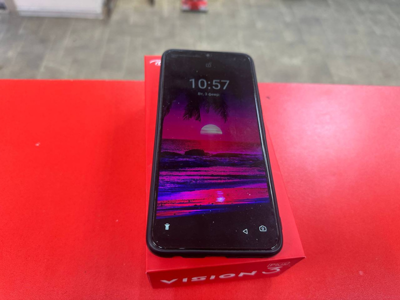 Мобильный телефон Itel Vision 3 Plus
