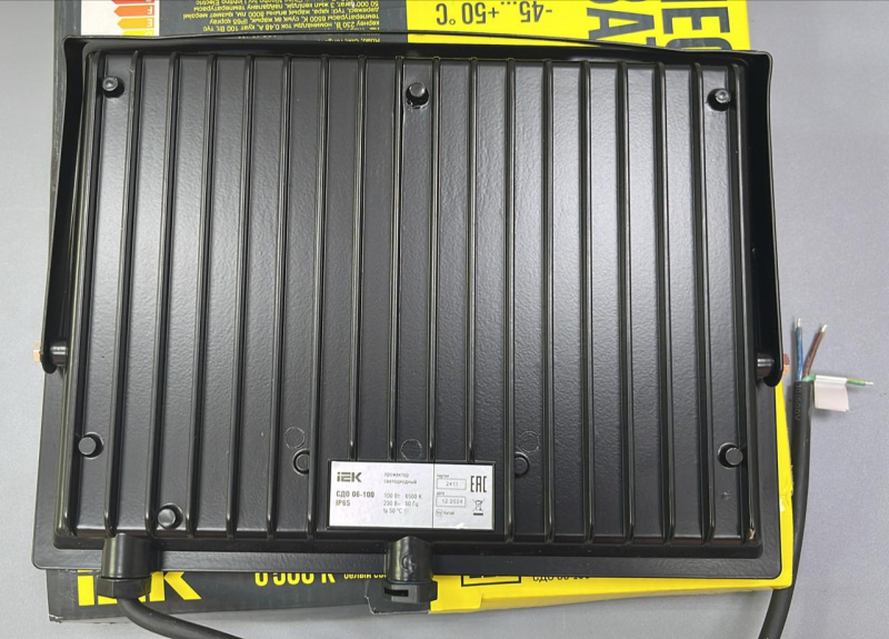 прожектор IEK 100вт