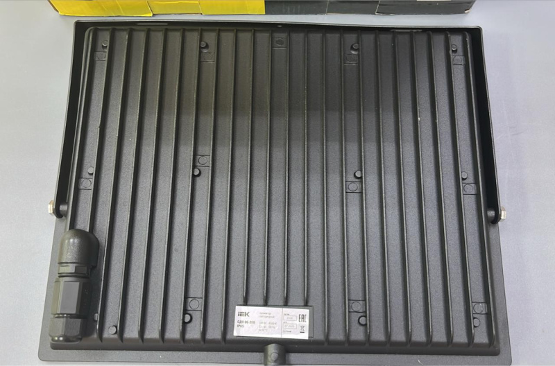 Прожектор IEK 200ВТ