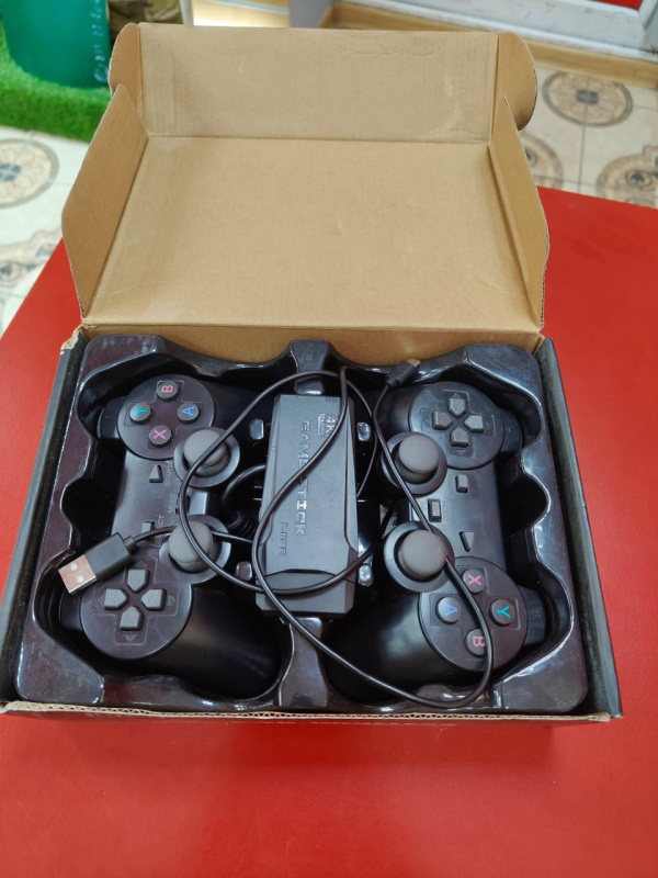 Игровая приставка  2.4G WIRELESS