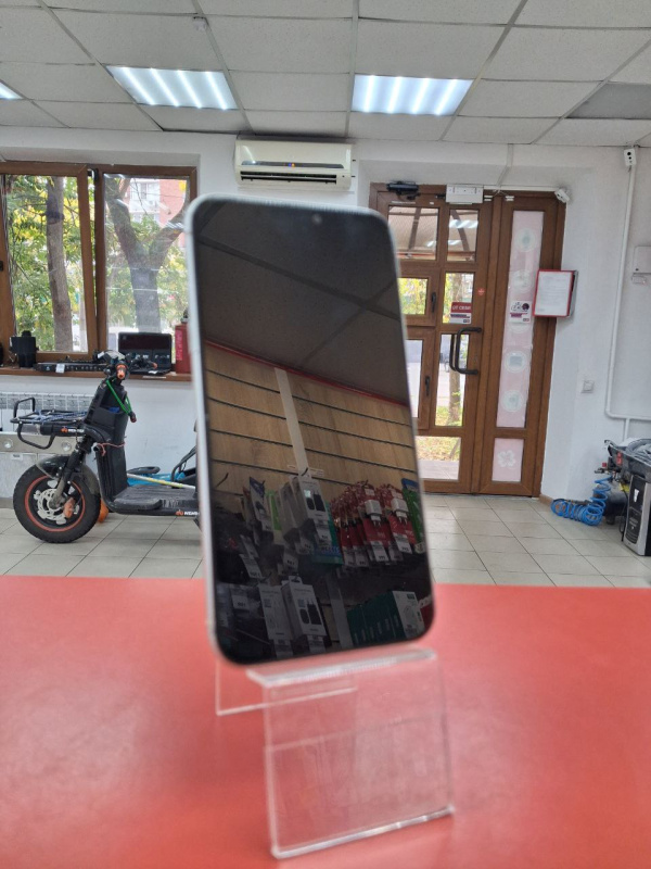 Мобильный телефон Apple iPhone 11