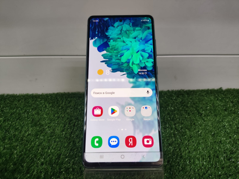 Мобильный телефон Samsung Galaxy S20 FE