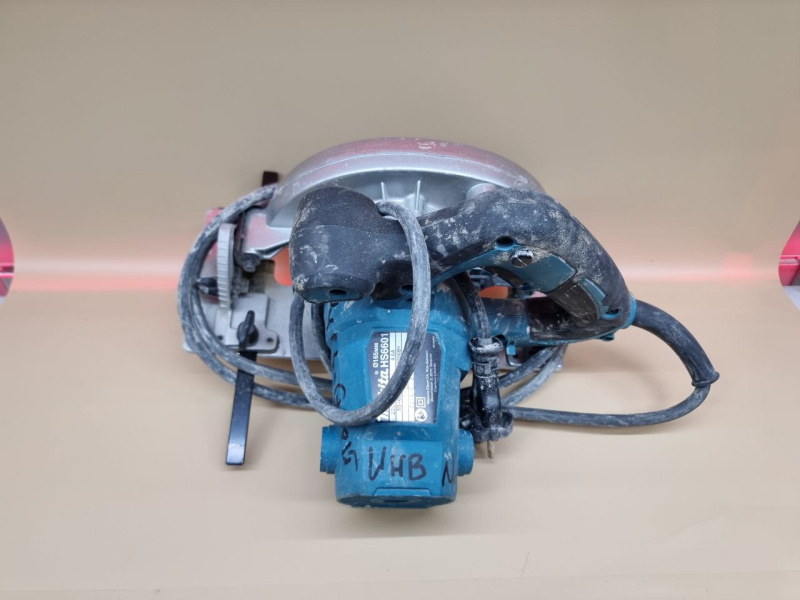 Циркулярная пила Makita HS6601