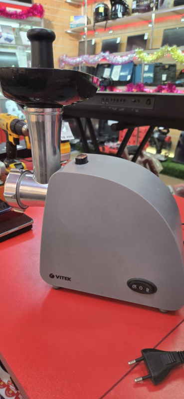 Мясорубка Vitek VT3626