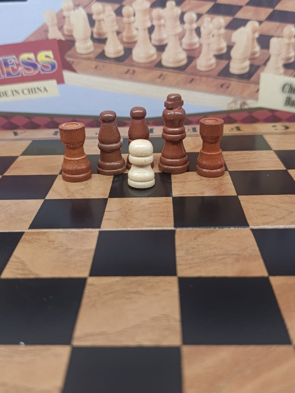 Настрольная игра Шахматы 3 в 1 .