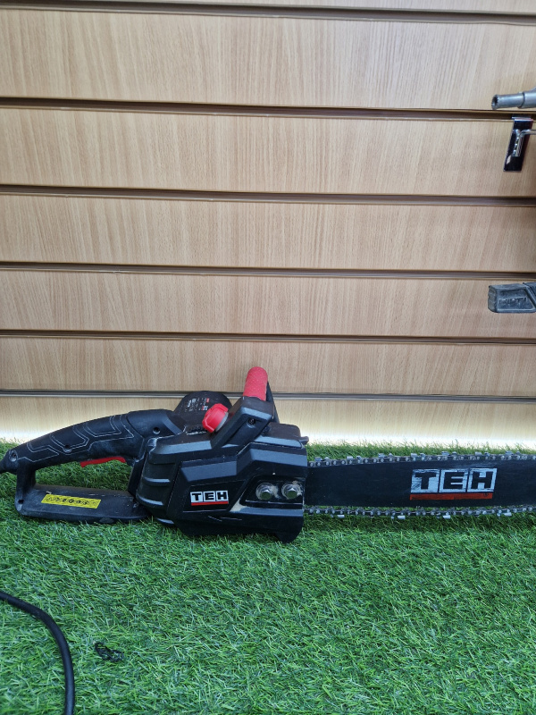 Электропила TEH TS1618