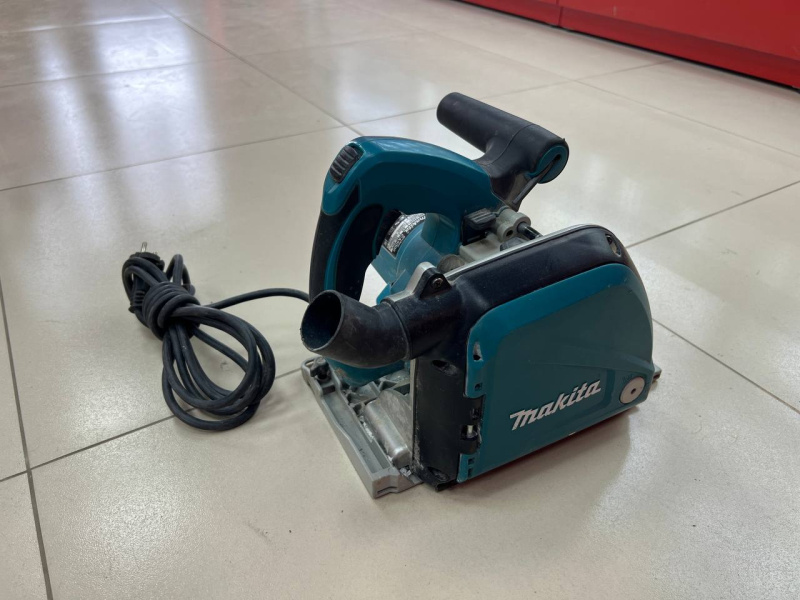 Циркулярная пила Makita CA5000