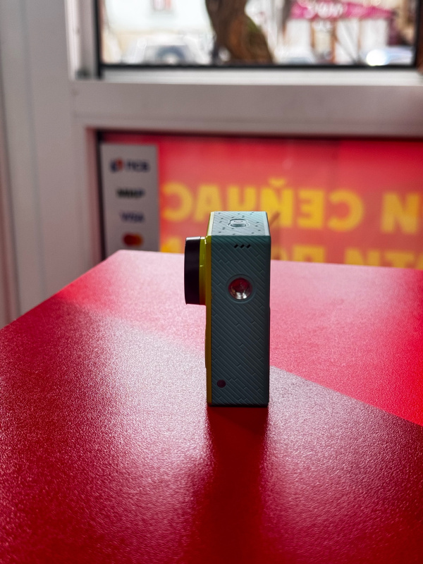 Видеокамера Xiaomi YI