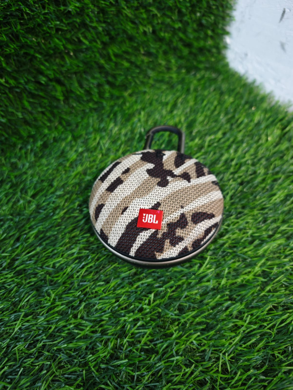 Колонки Колонка JBL не указана