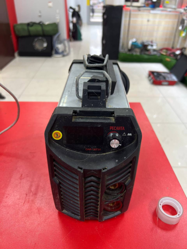 Сварочный аппарат - инвертор ММА Ресанта САИ 190 ПН