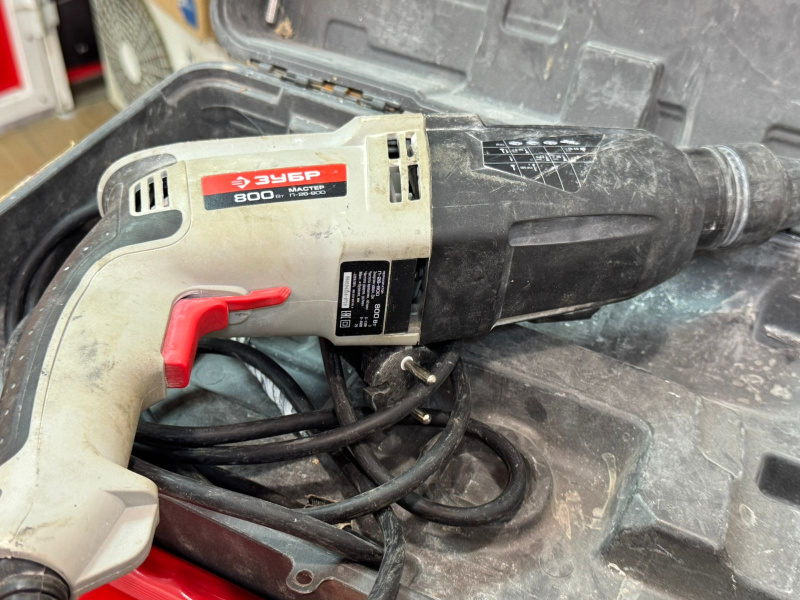 Перфоратор Зубр П26-800