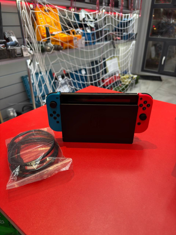 Игровая приставка Nintendo Switch 001 01