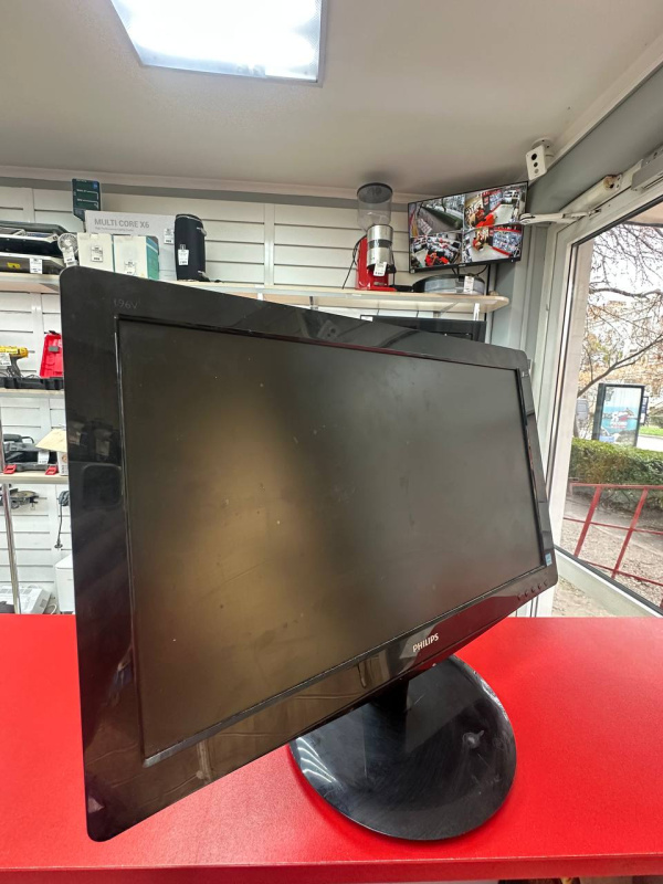 Монитор Philips 196V3LSB/01