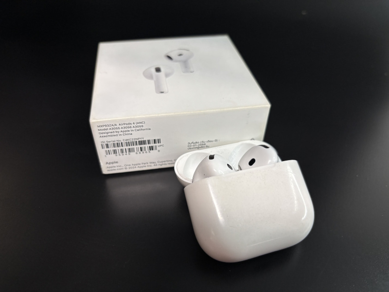 Наушники Apple 4