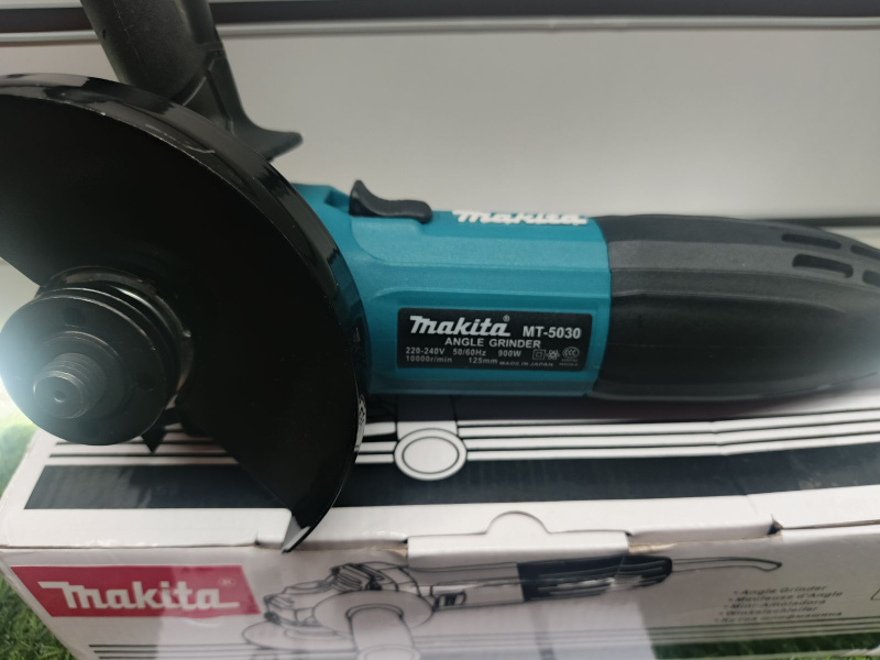 Болгарка Makita GA 5030