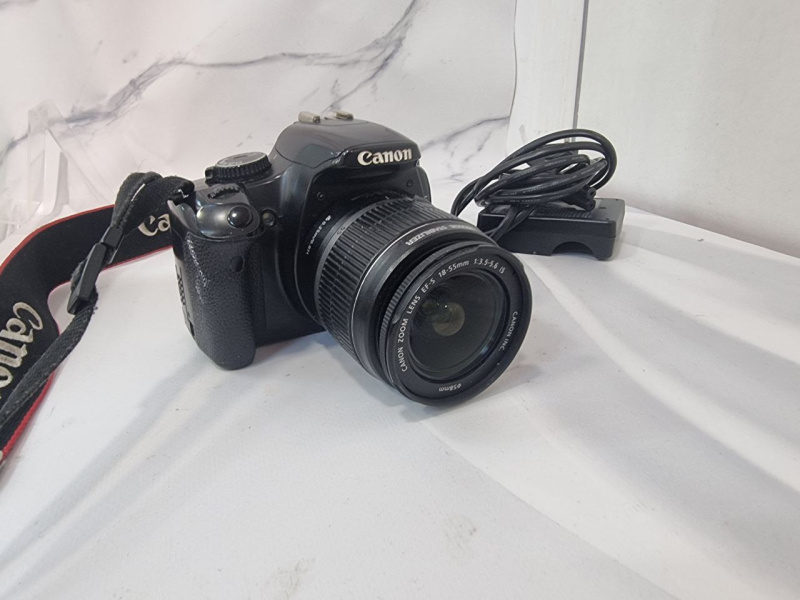 Фотоаппарат Canon DS126181 (450D)