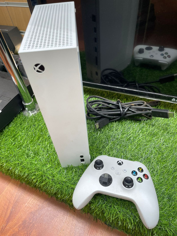 Игровая приставка - Xbox SERIES S 500GB