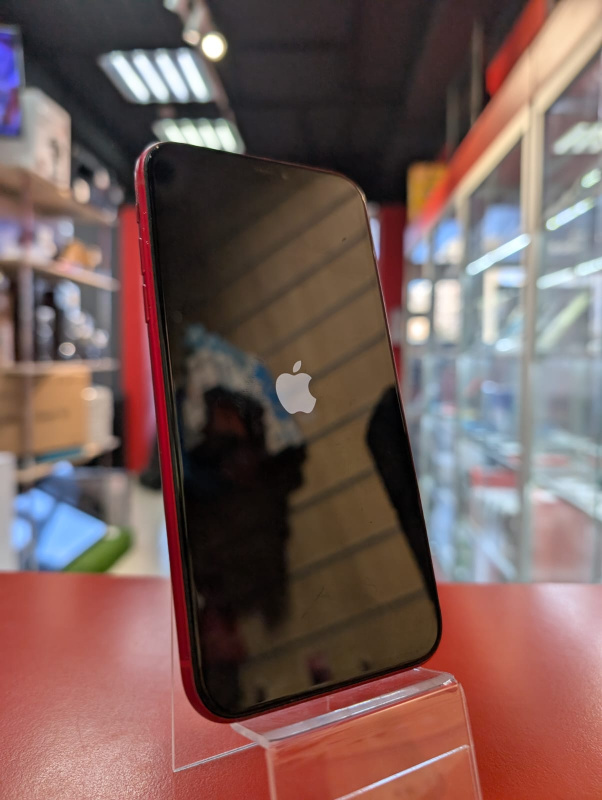 Мобильный телефон Apple iPhone 11