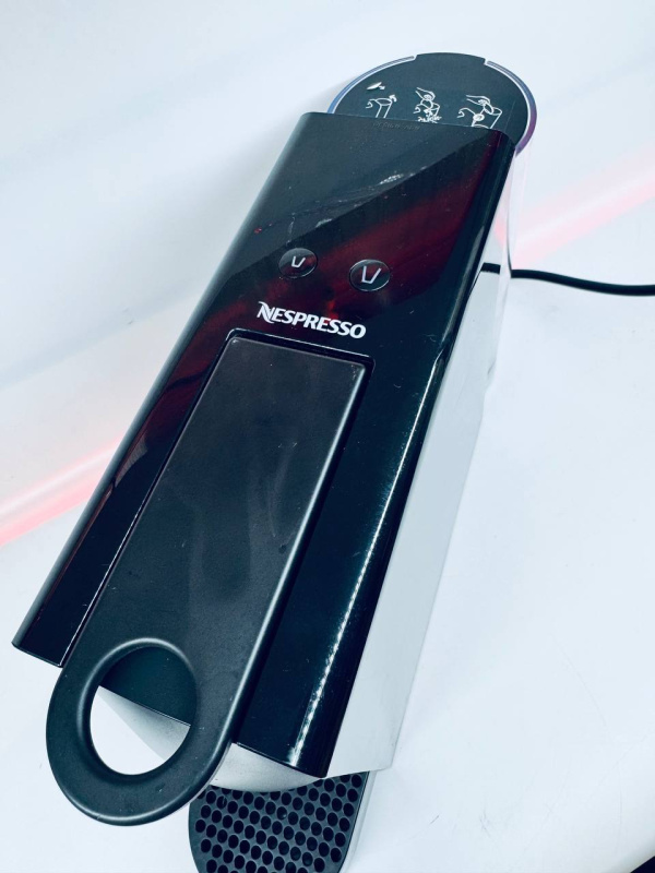 Кофемашина Nespresso Essenza Mini