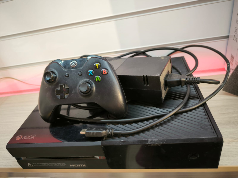 Игровая приставка Xbox One