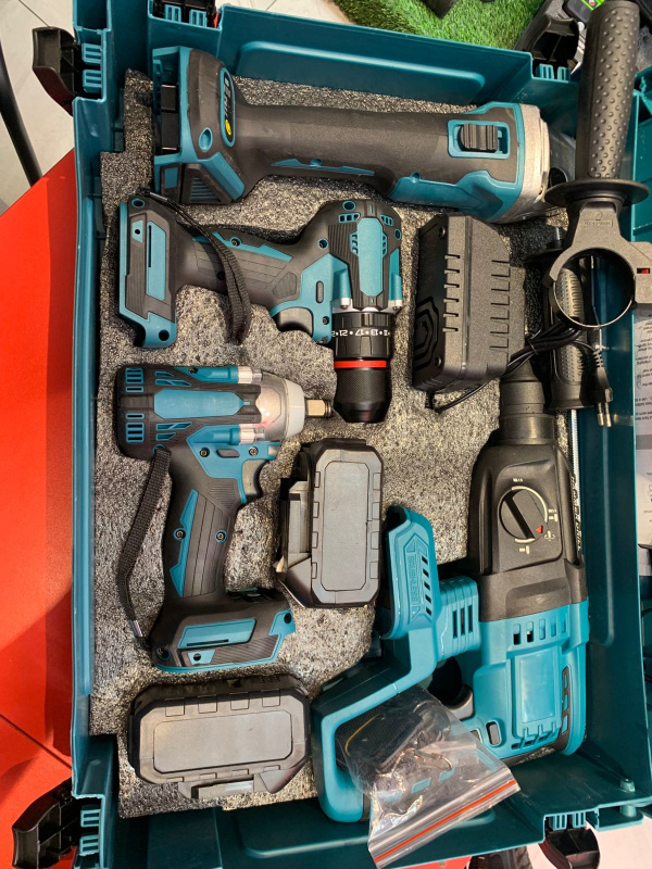 Набор инструментов Makita 4 в 1 (реп)