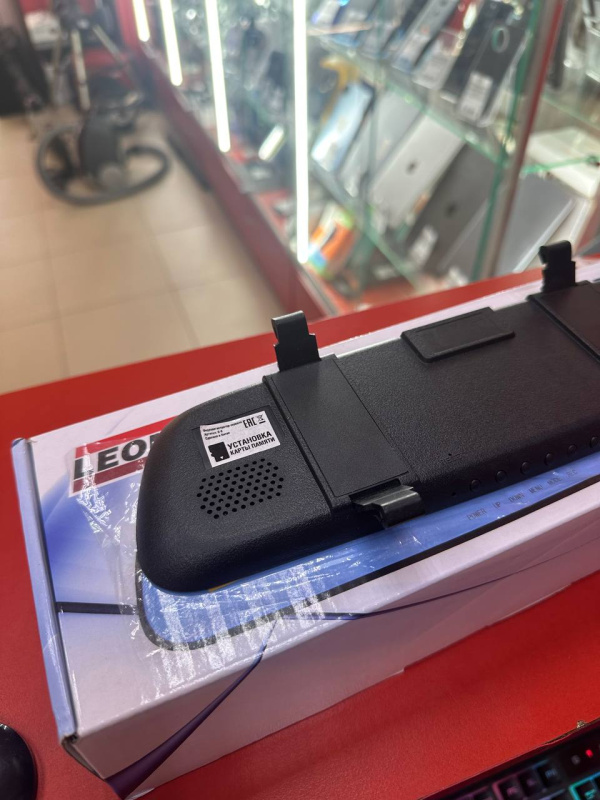 Видеорегистратор Leomax B-8