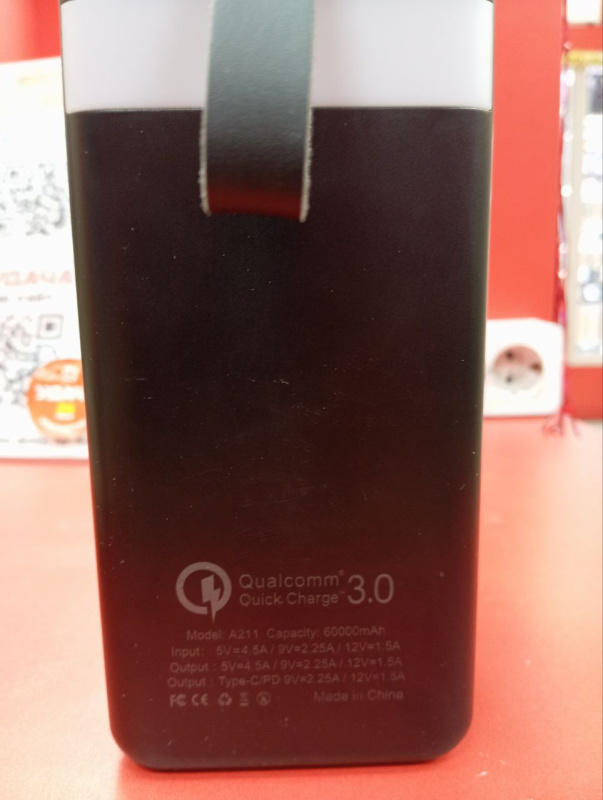 Внешний аккумулятор DeMak A211