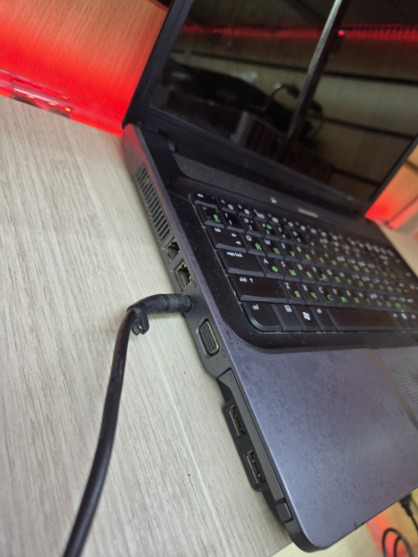 Ноутбук HP HP530