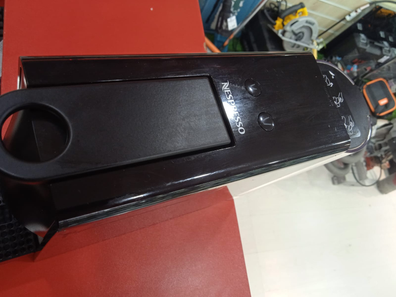 Кофемашина Nespresso MINI C30