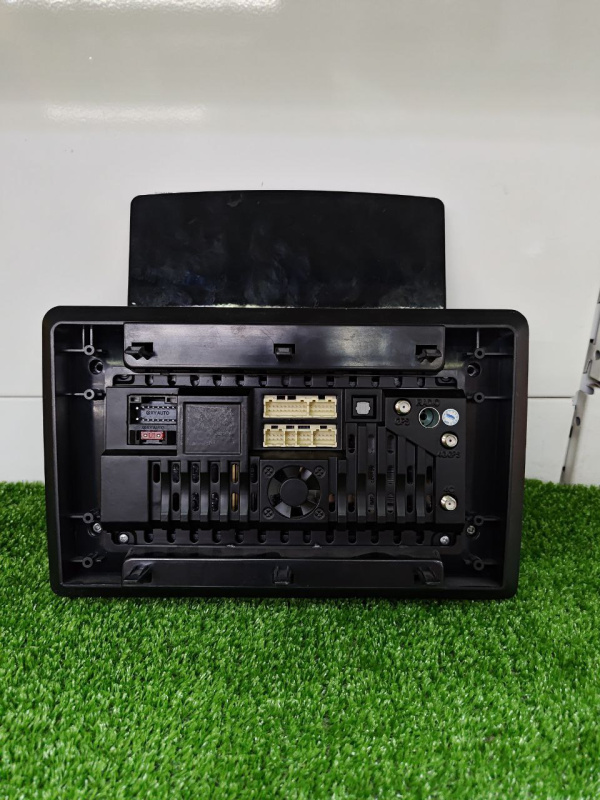 Музыкальный центр МАГНИТОЛА Tesla 5760 IPS 2.5d6