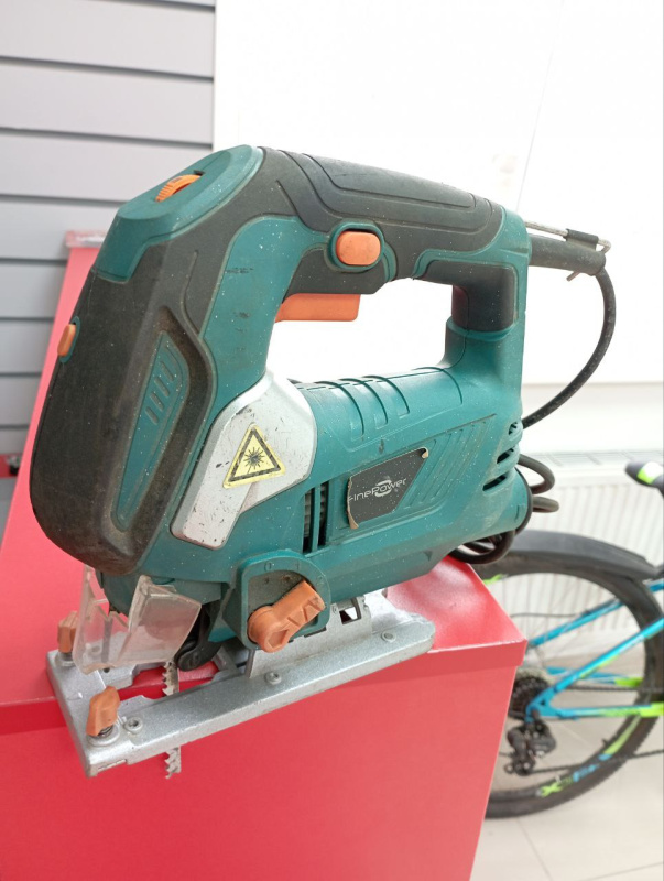 Электролобзик FinePower  j6800