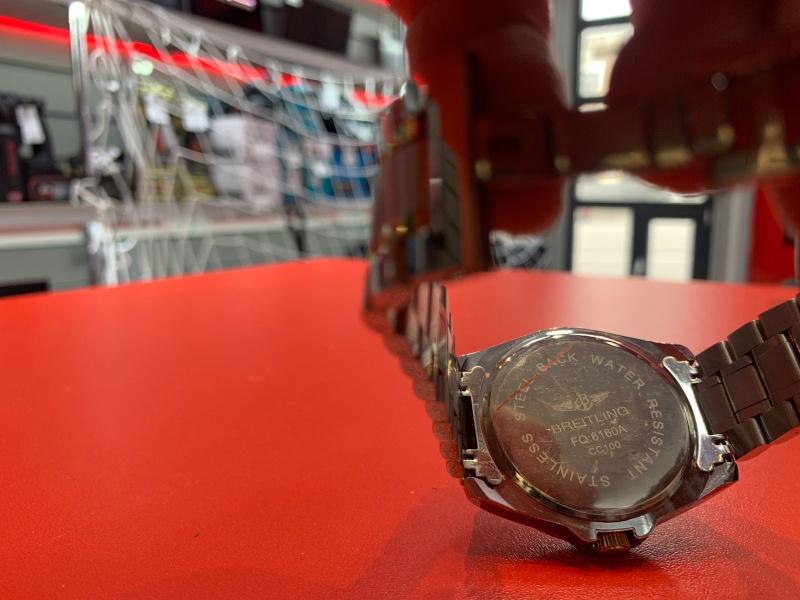 Часы наручные Breitling FQ6160